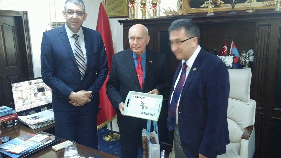 Veliku pomoć u ostvarivanju kontakata je pružio počasni konzul BiH u Turskoj Ahmet Kemal Baysak