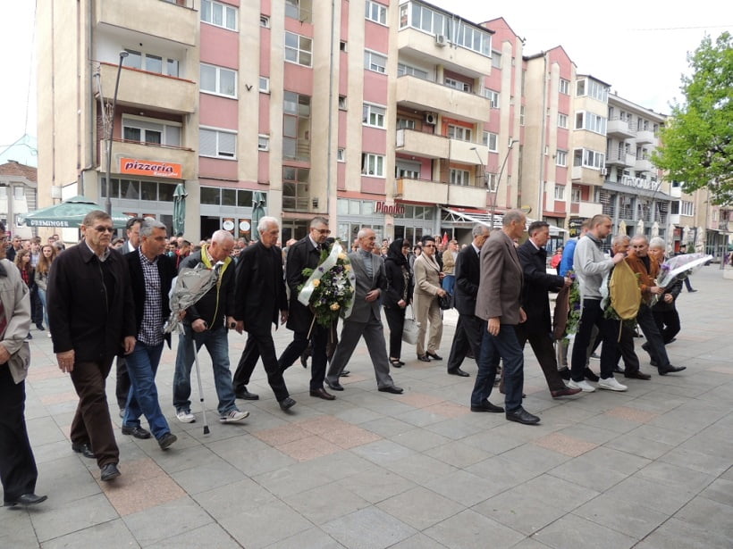 Polaganje cvijeca za web