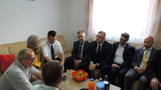 Posjeta sehidskoj porodici za web 640x360