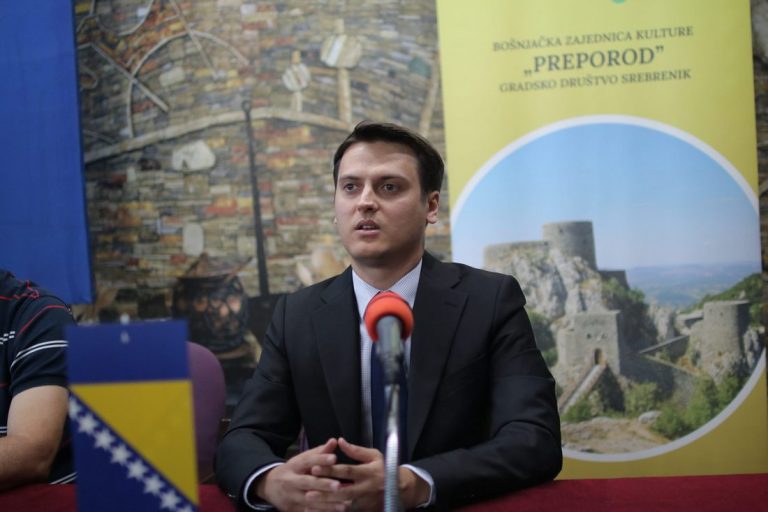 Ismail Cidic na tribini preporod Srebrenik