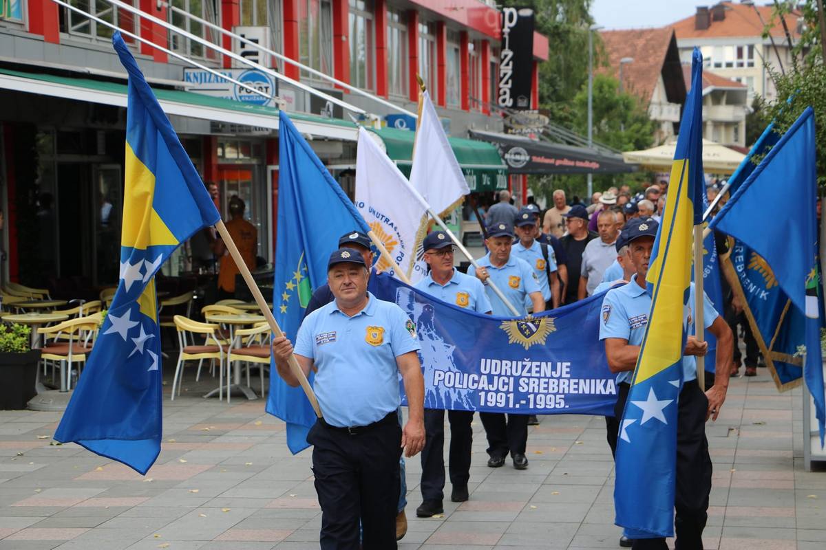 policajci2